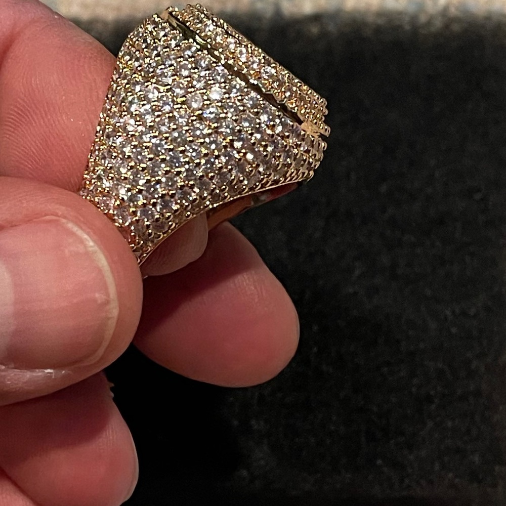 Ring - Picture 5 of 9